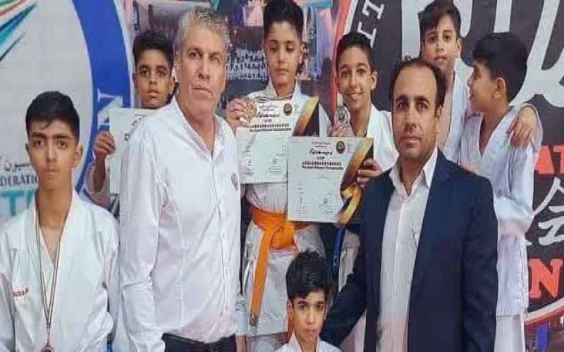 ۱۰ طلا ، ۸ نقره و ۶ برنز سهم کاراته کاران جیرفتی در مسابقات قهرمانی کشور